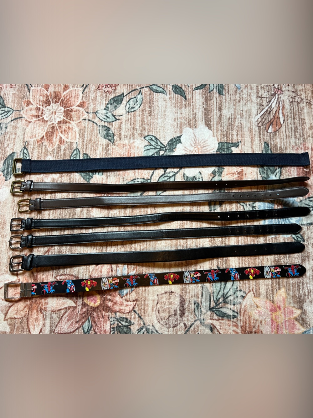 Lot of 7 Youth Small Belts